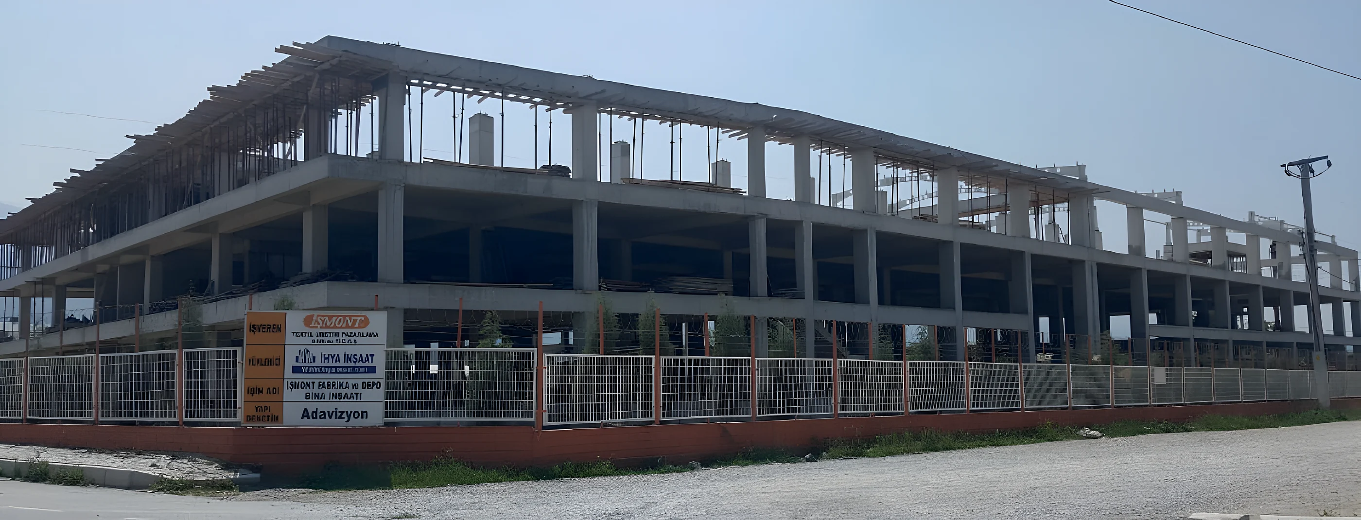 İş Mont fabrika binasının betonarme aşaması